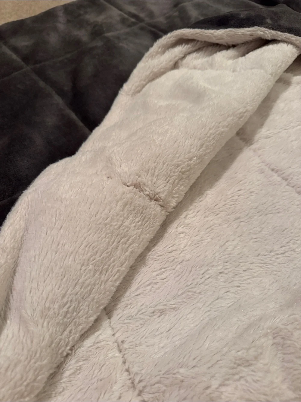 Cuddl Duds Plush Reversible Gray and Cream Home Bedding Throw Blanket, 50x60.